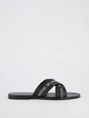 Crocodile Effect Crisscross Flat Sandals
