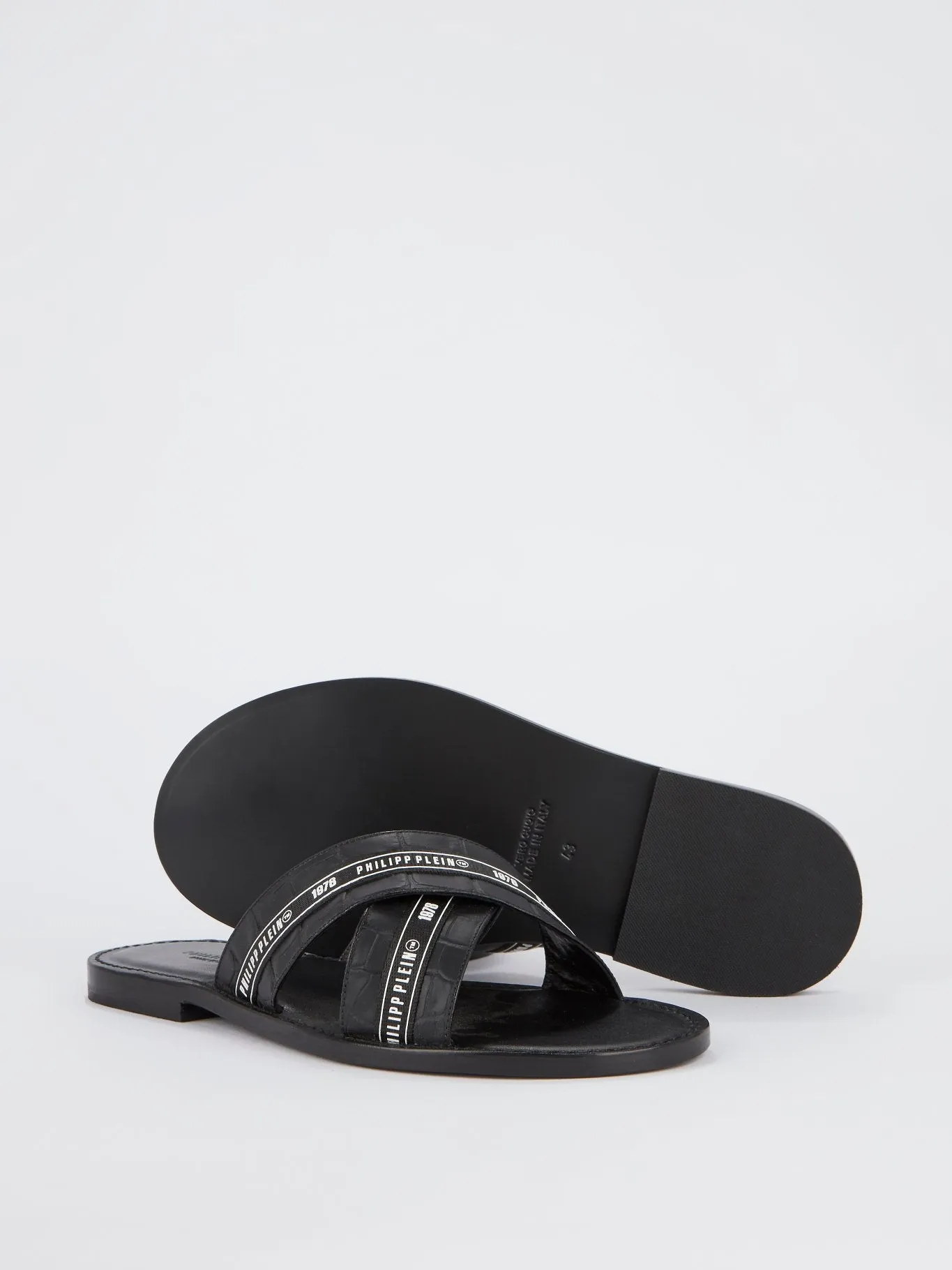 Crocodile Effect Crisscross Flat Sandals