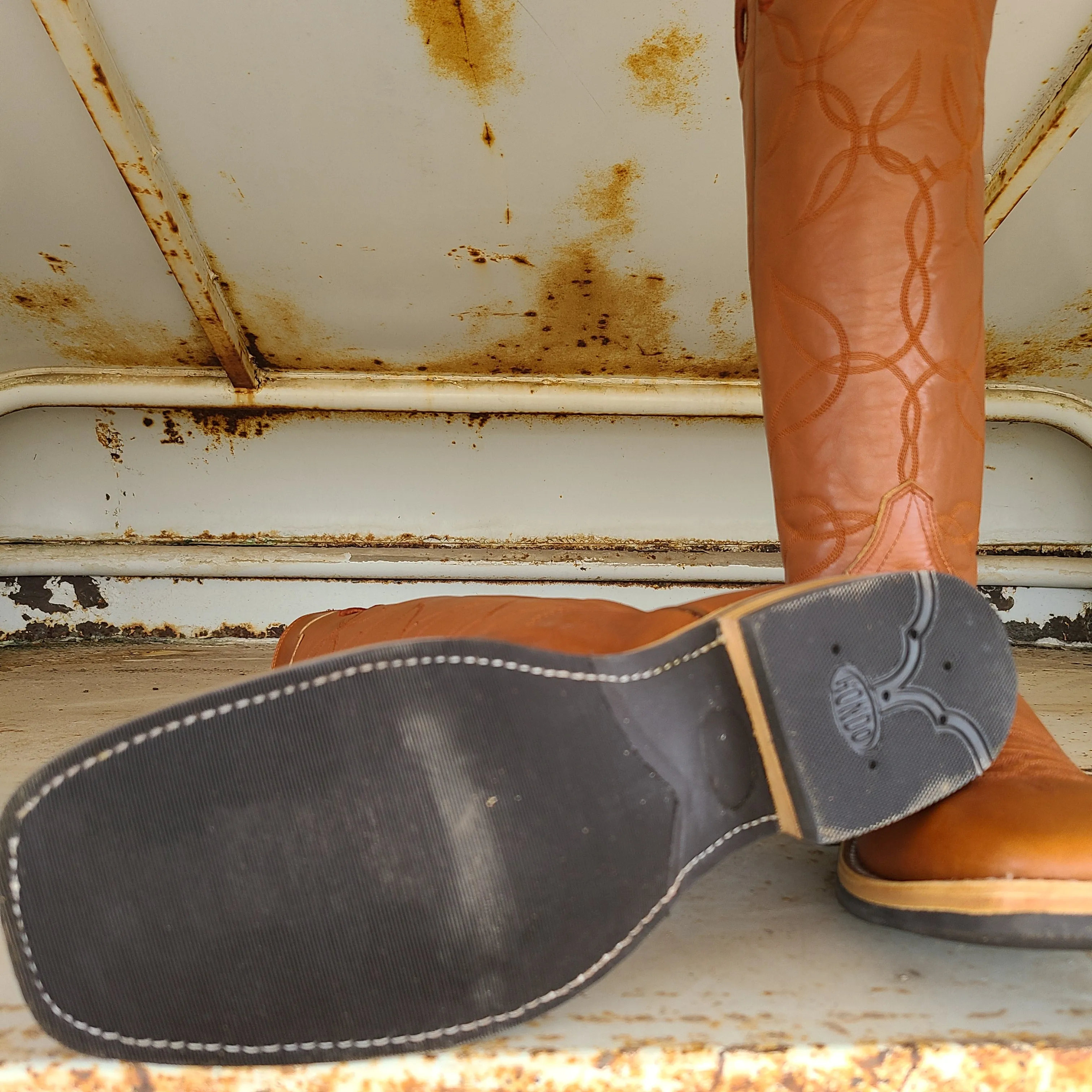 Hondo Picosa Creek Exclusive Retan w/Maple Crazy Horse - The El Paso Boot