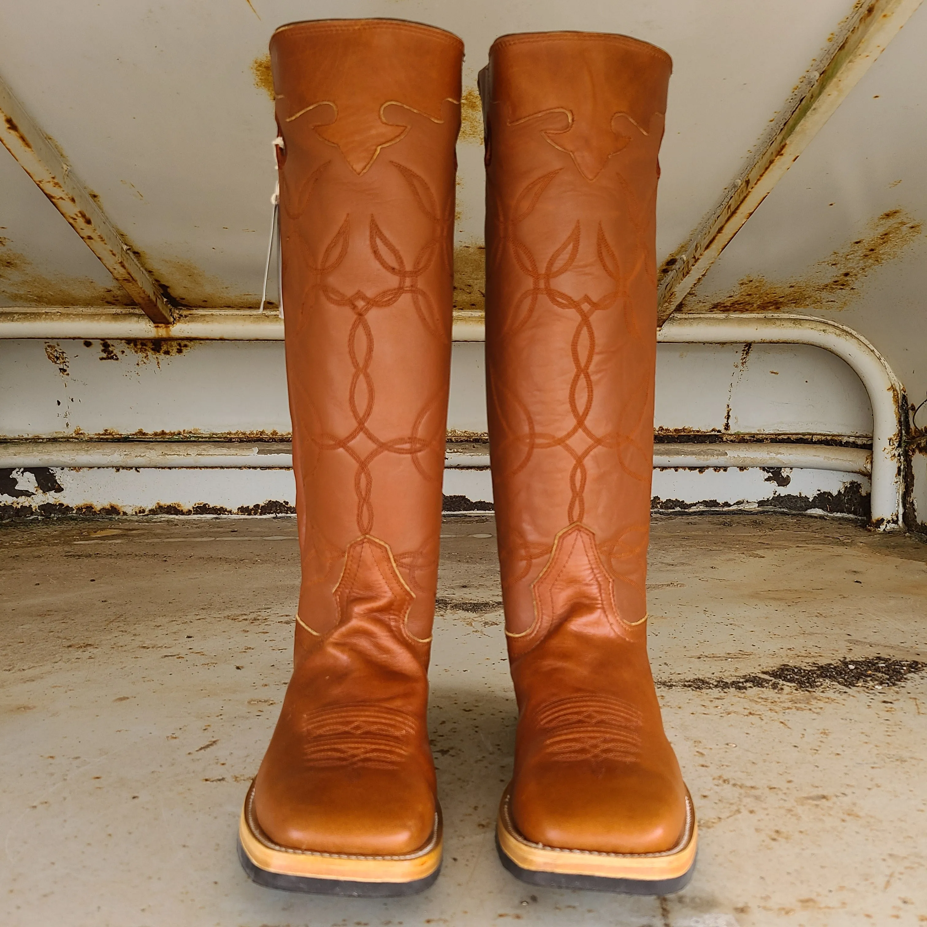 Hondo Picosa Creek Exclusive Retan w/Maple Crazy Horse - The El Paso Boot