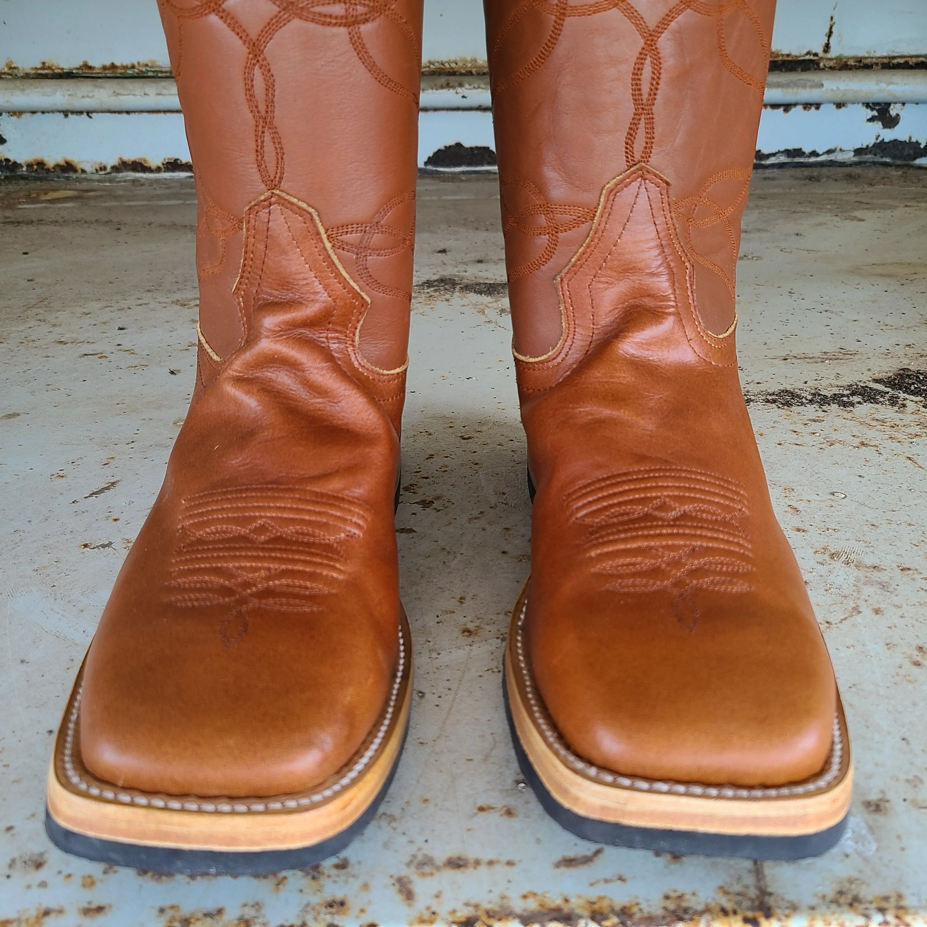 Hondo Picosa Creek Exclusive Retan w/Maple Crazy Horse - The El Paso Boot