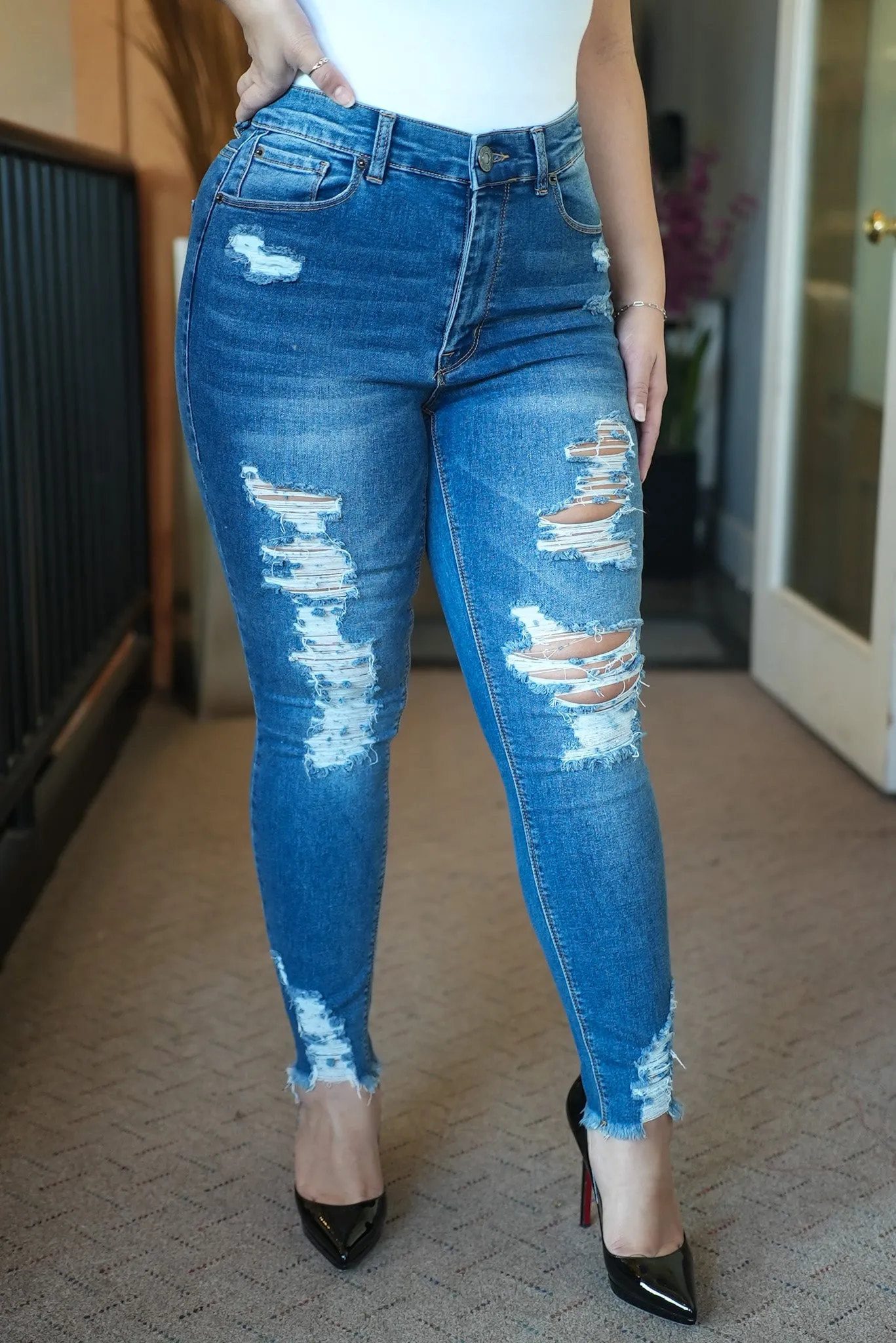 Stretch Distressed Jeans